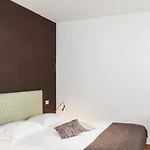 Spluga Sosta & 4*