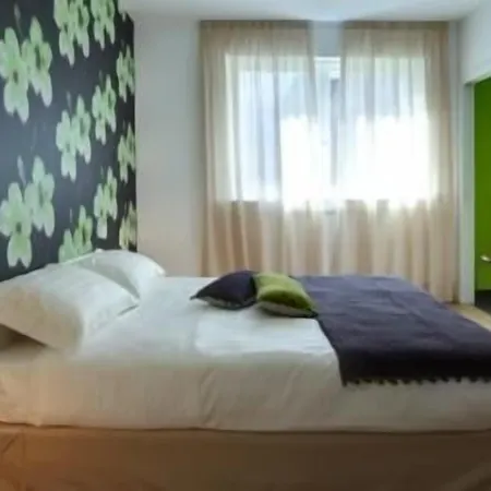 Spluga Sosta & 4*