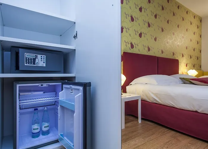 Отель Spluga Sosta & 4*