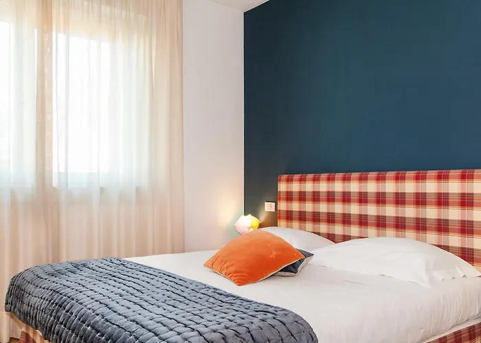 Spluga Sosta & Hotel 4*